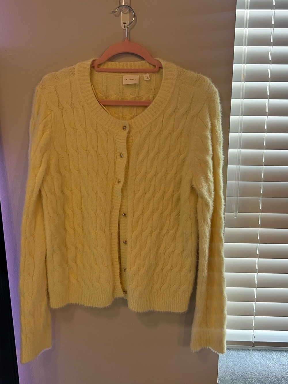 Cyrus Butter Yellow Fuzzy Knit Sweater – Size Medium